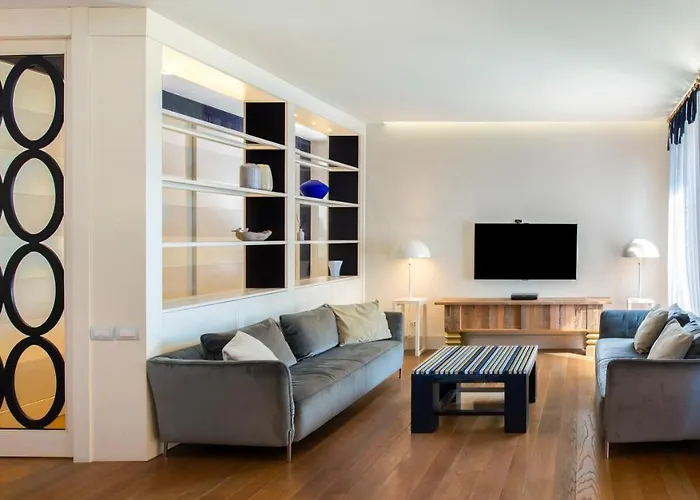 Roman Jewel Elegant Apartment Near The Center